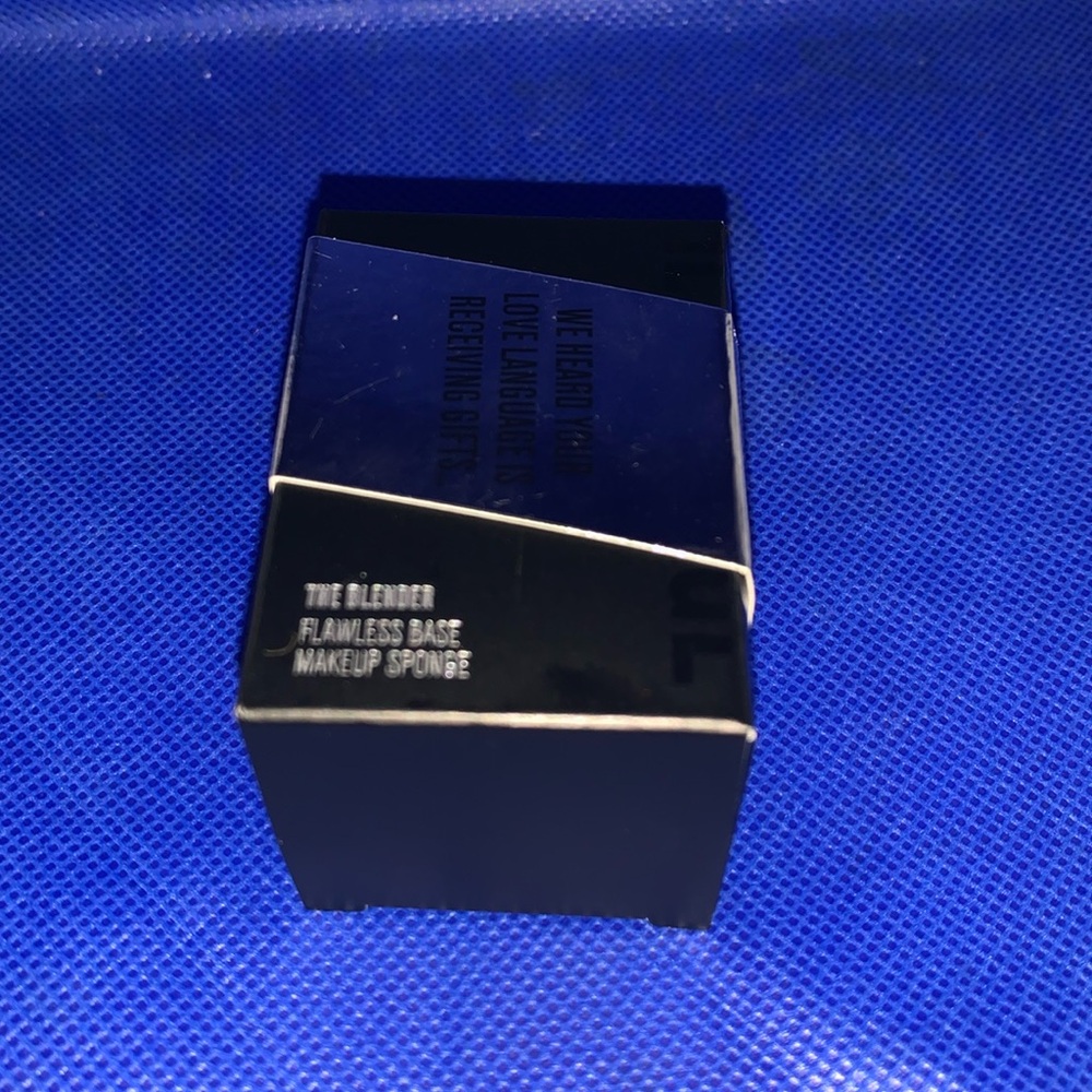 IL Makiage Makeup Sponge